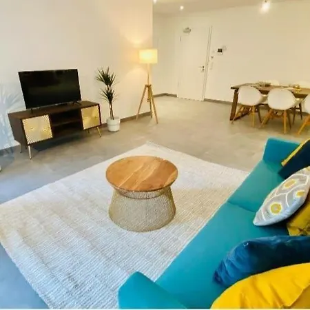 Apartment Spacious Two Bedrooms With Terrace&parking *
