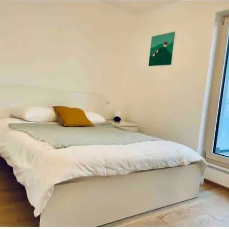 Spacious Two Bedrooms With Terrace&parking Appartement Luxemburg